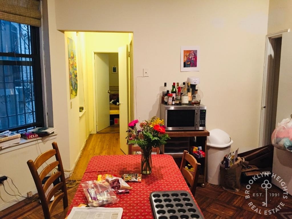 211 Clinton St. - Photo 5