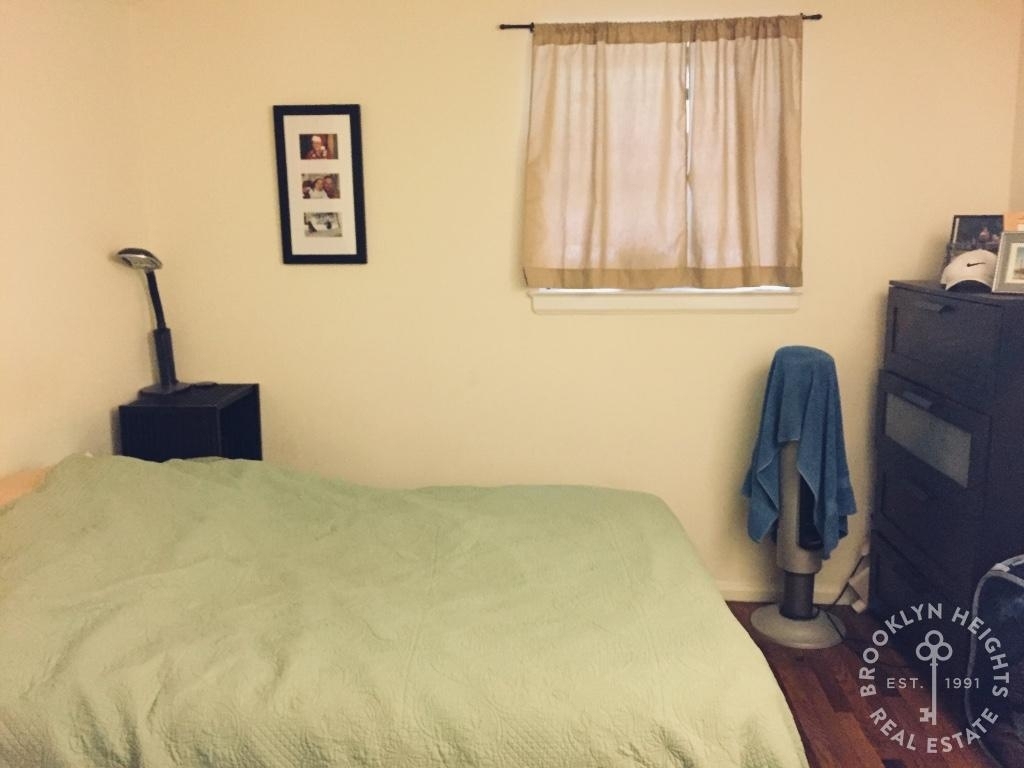 211 Clinton St. - Photo 10