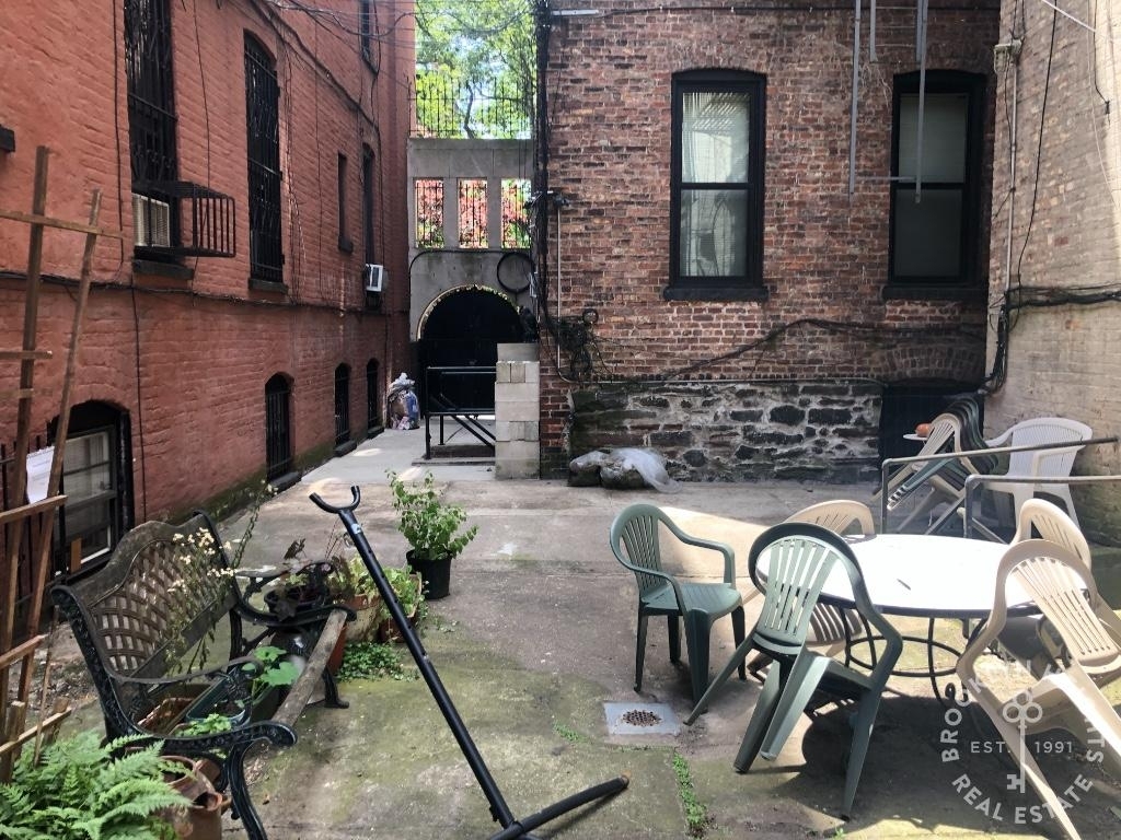 211 Clinton St. - Photo 0