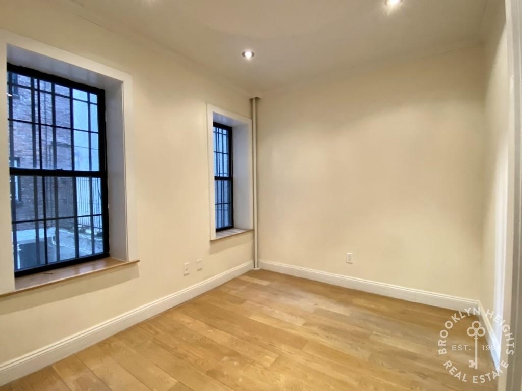 63 Montague Street - Photo 7
