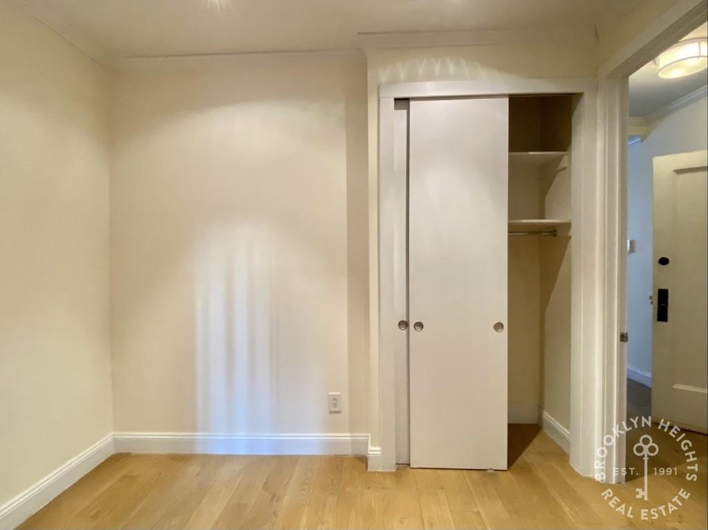 63 Montague Street - Photo 9