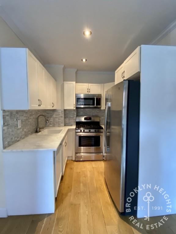 63 Montague Street - Photo 5