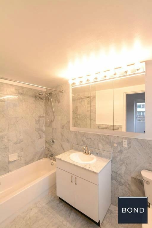 East 69th Street - Photo 12