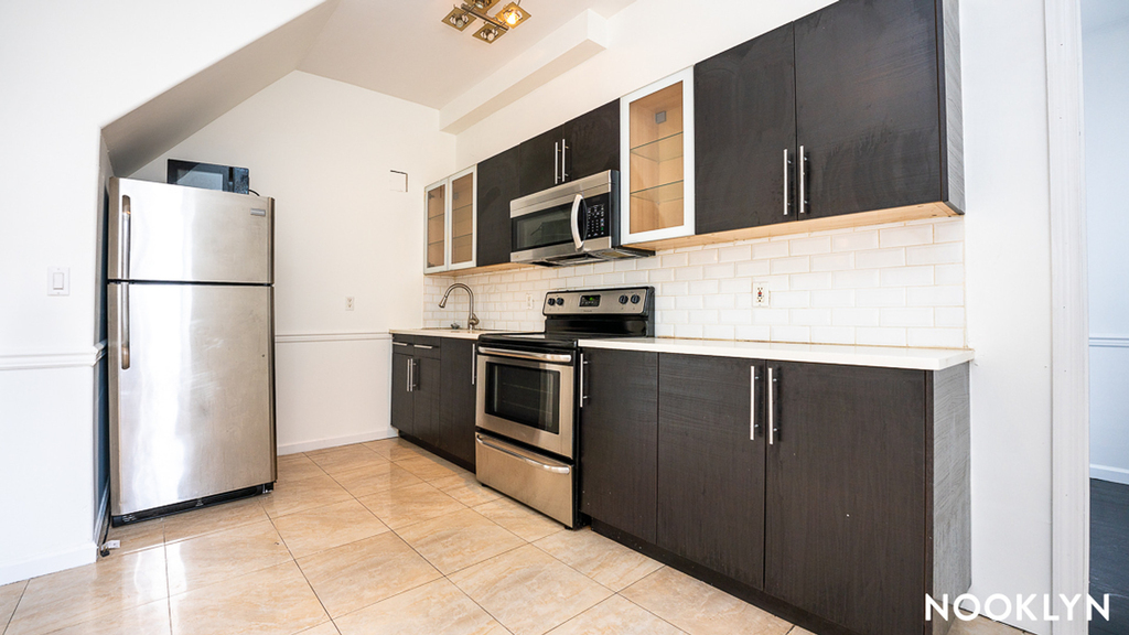 438 Wilson Ave 11221 - Photo 3