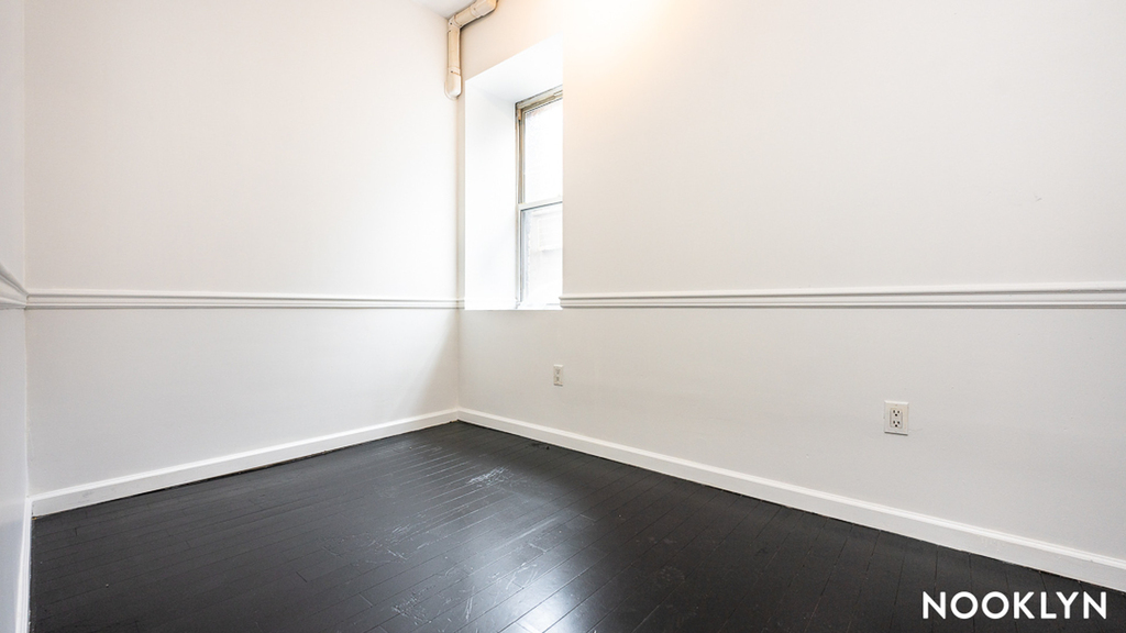 438 Wilson Ave 11221 - Photo 7