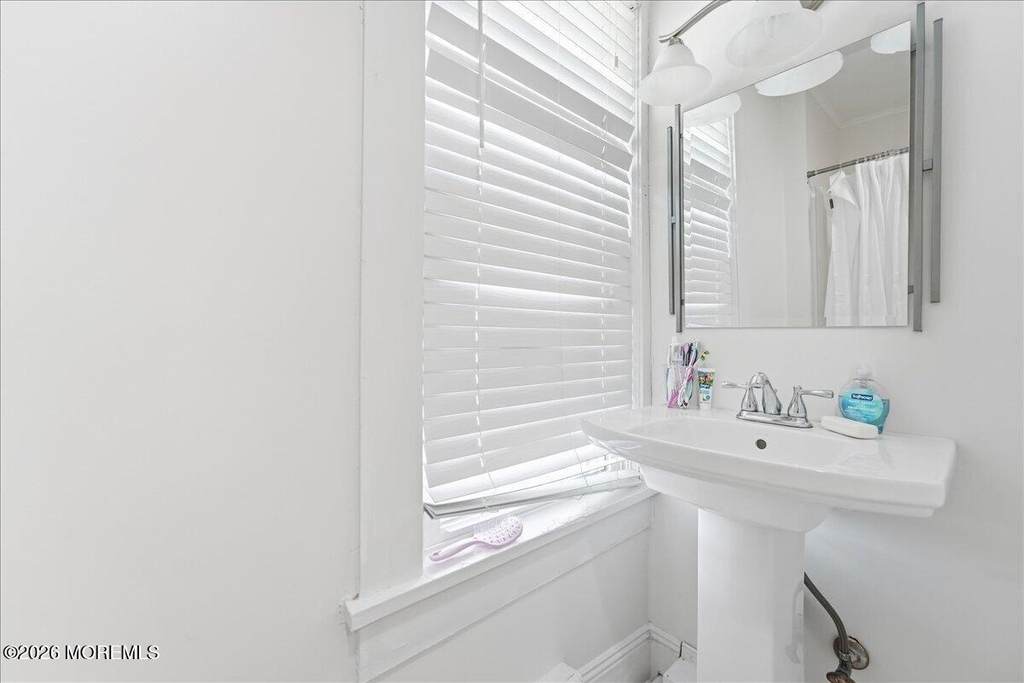 496 W Park Avenue - Photo 15