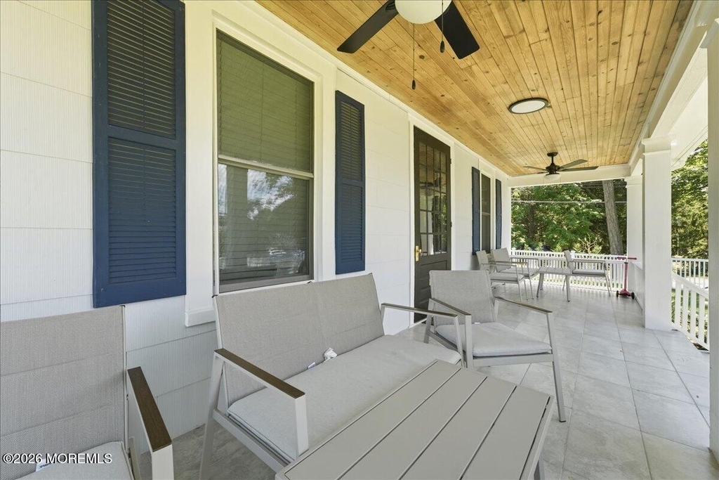 496 W Park Avenue - Photo 30