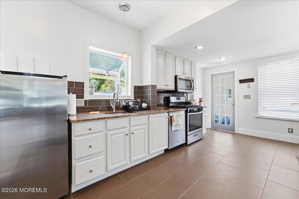 496 W Park Avenue - Photo 6
