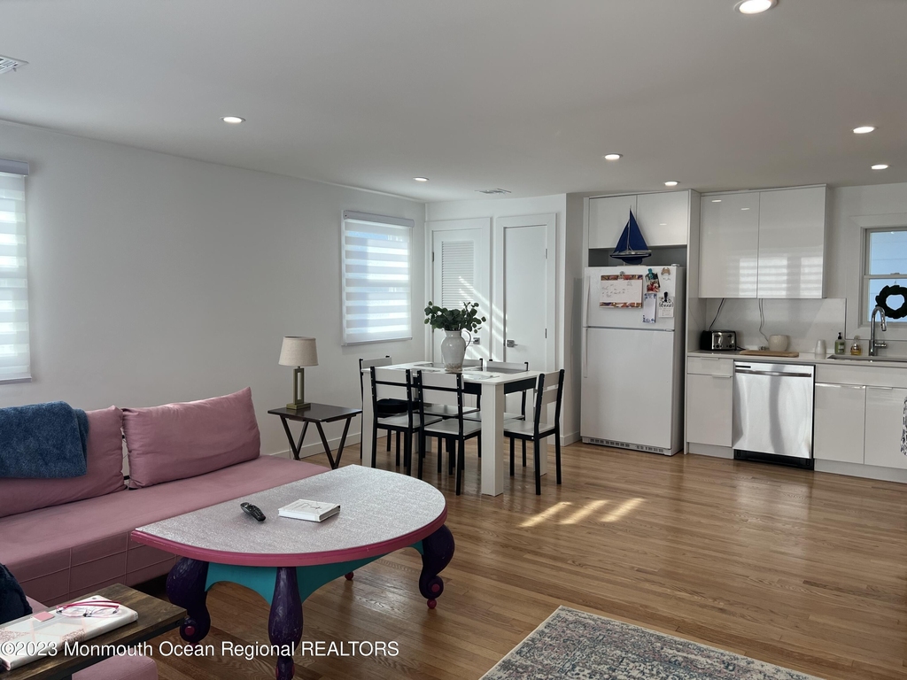 39 Cedar Avenue - Photo 1