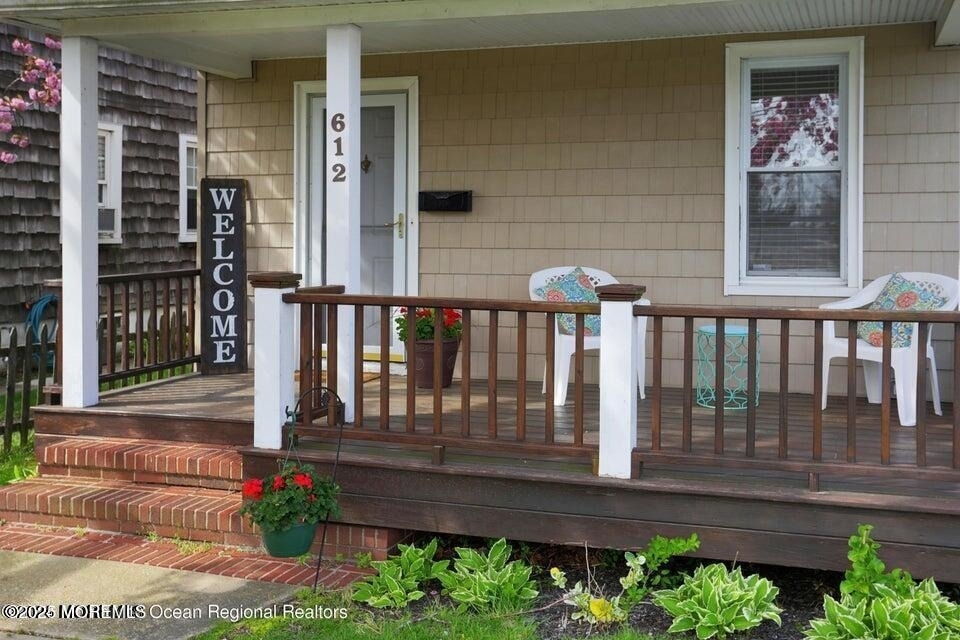 612 Sylvania Avenue - Photo 5