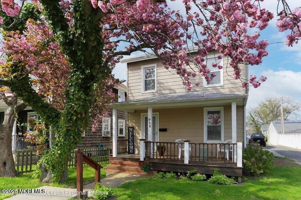 612 Sylvania Avenue - Photo 1