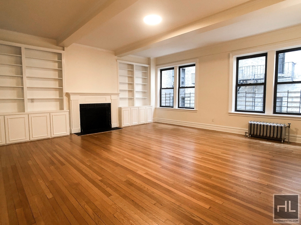 East 80th Street - Photo 0