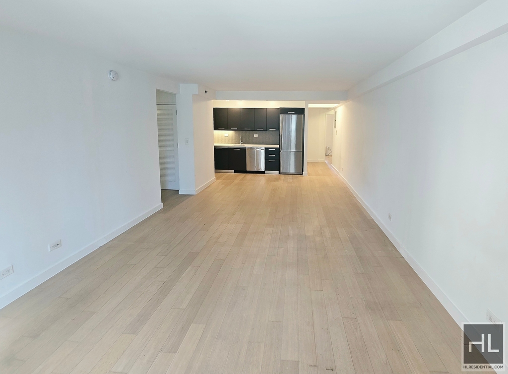 East 39th Street - Photo 1