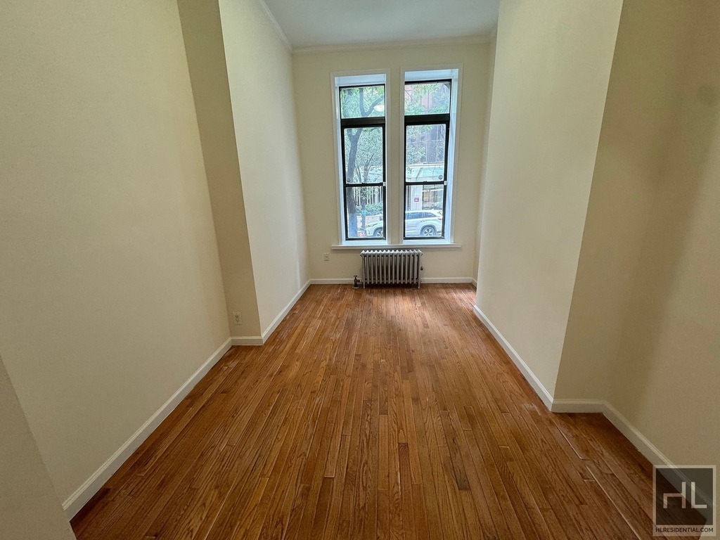 East 38 Street - Photo 0