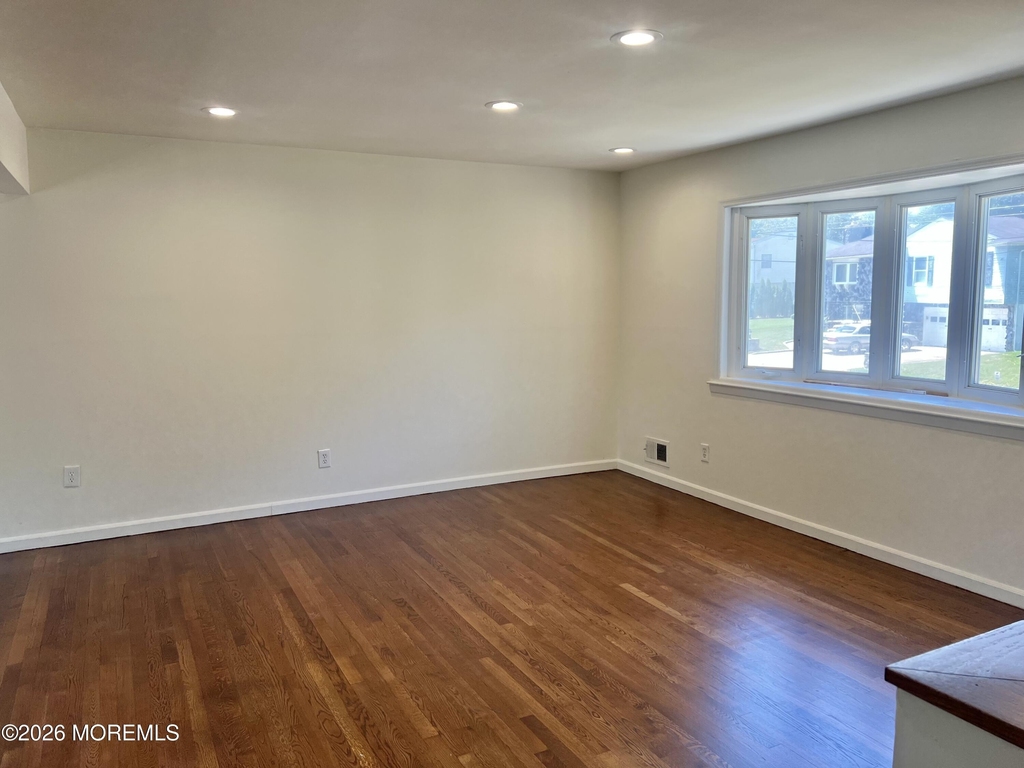 12 White Drive - Photo 5