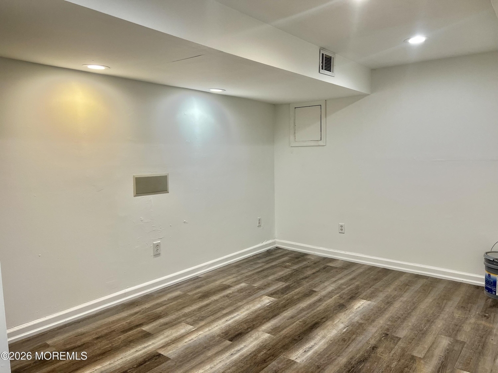12 White Drive - Photo 16