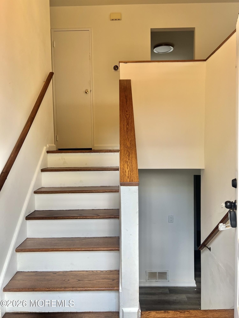 12 White Drive - Photo 2