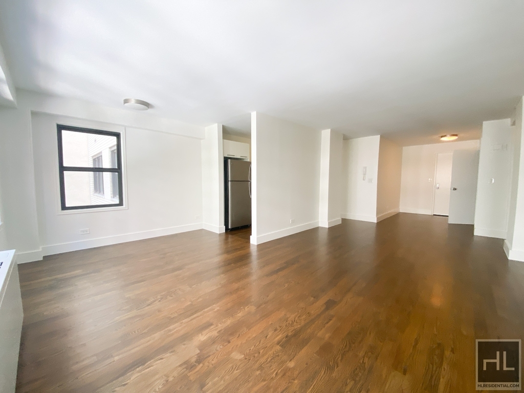 East 63 Street - Photo 1