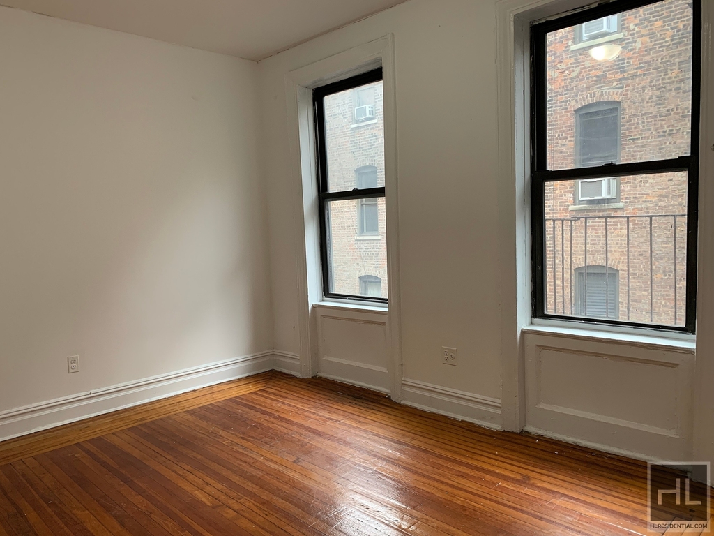 Claremont Avenue - Photo 1