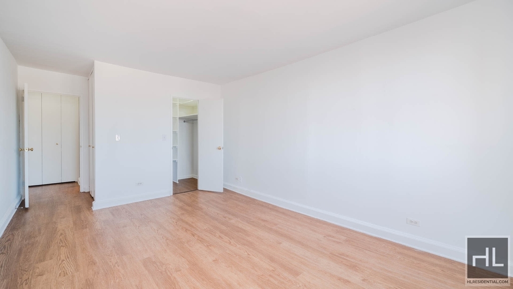 East 27th Street - Photo 5