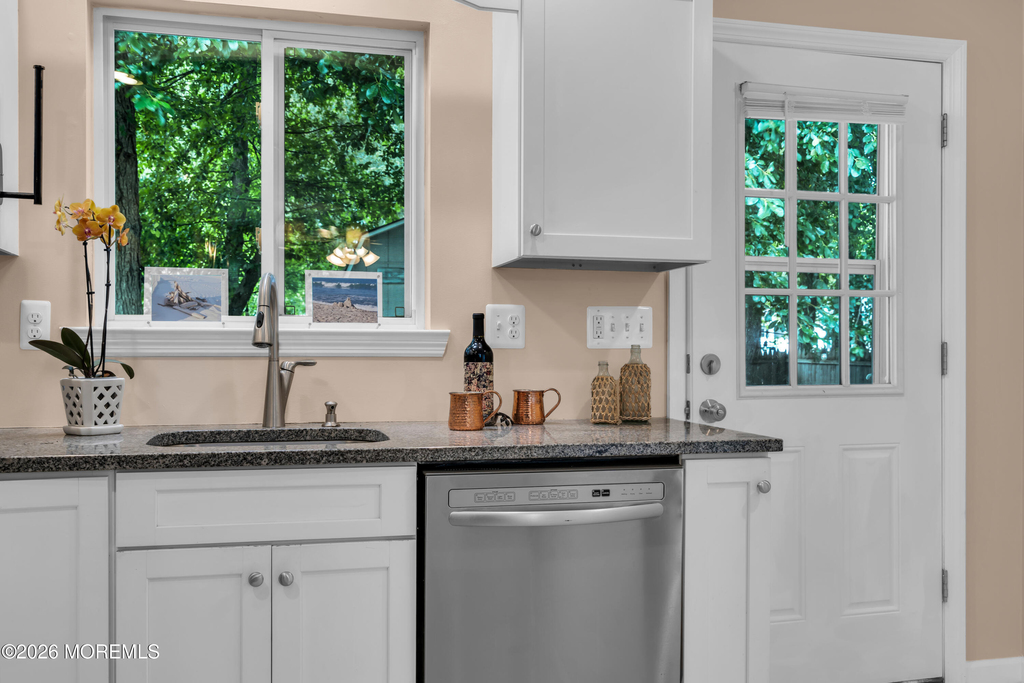 65 Lighthouse Drive - Photo 4
