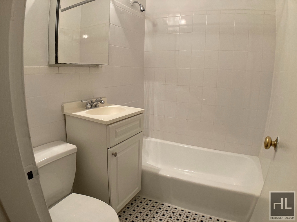 East 84 Street - Photo 3
