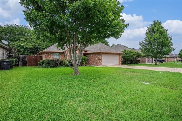 1307 Hyde Park Boulevard - Photo 1