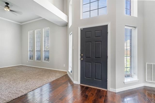 2940 Hagen Drive - Photo 2