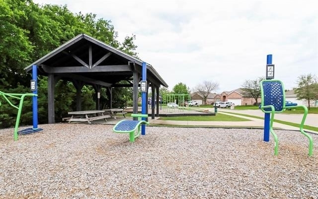 1503 Hill Top Court - Photo 32