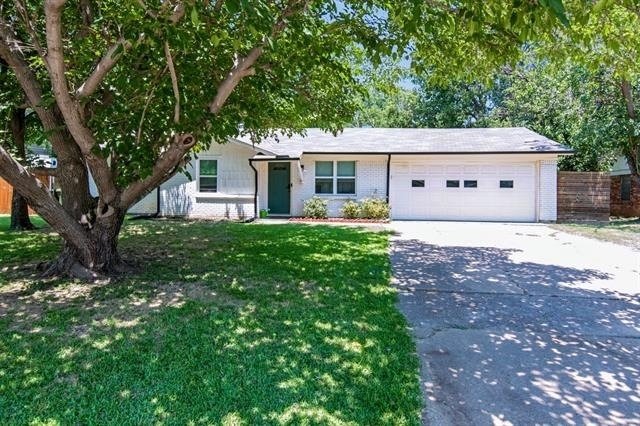 8005 Lazy Lane Road - Photo 0