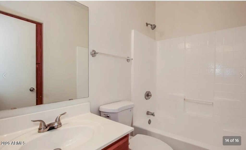 11179 W Berkeley Road - Photo 12