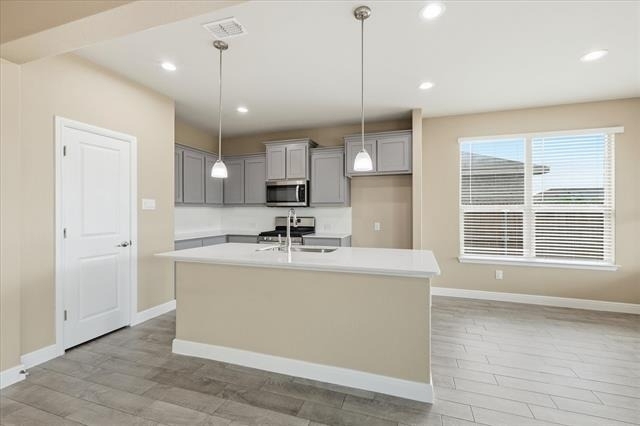 704 Wilmott Terrace - Photo 9