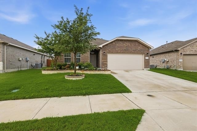 704 Wilmott Terrace - Photo 1