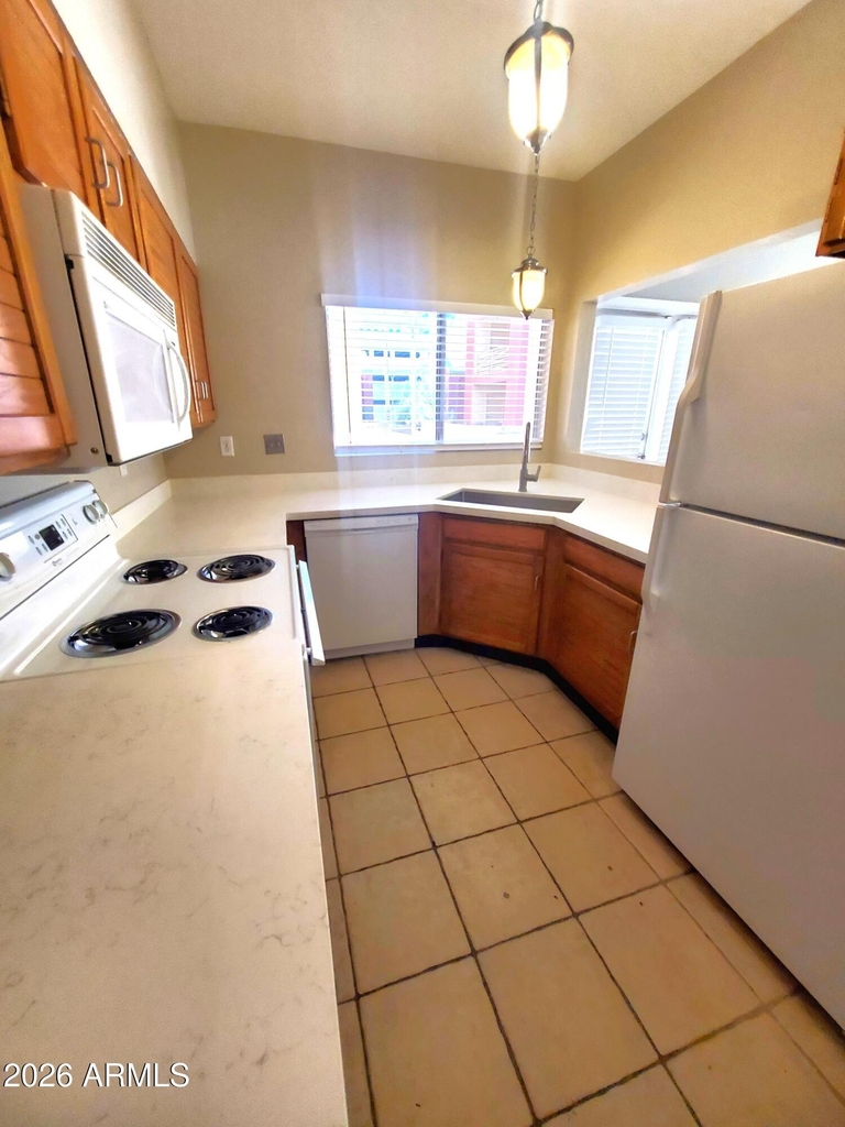 154 W 5th Street - Photo 9
