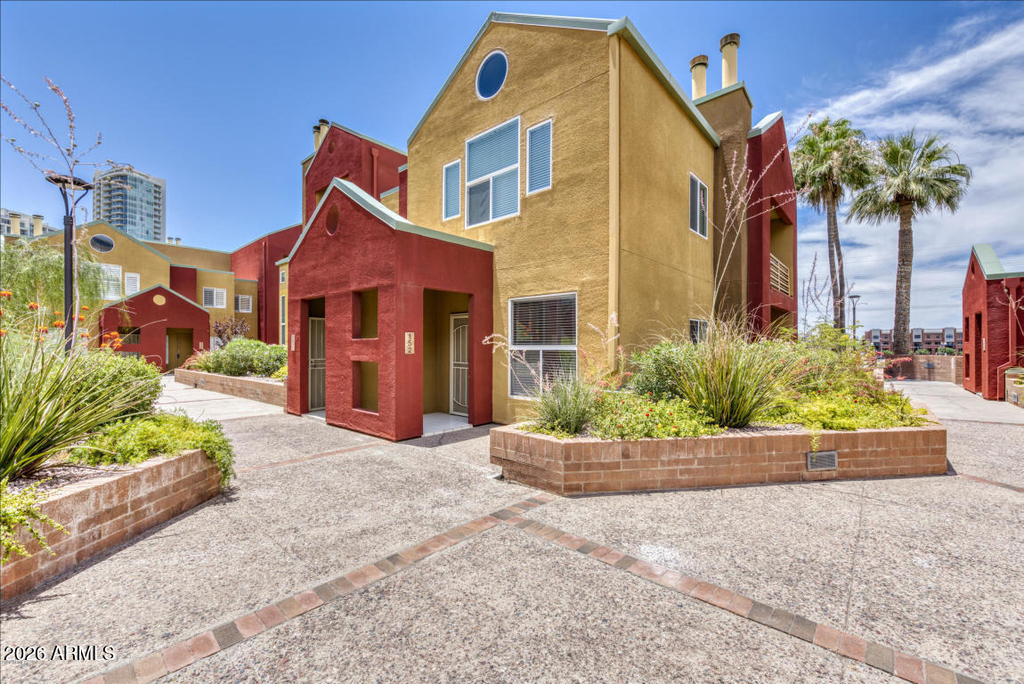 154 W 5th Street - Photo 0