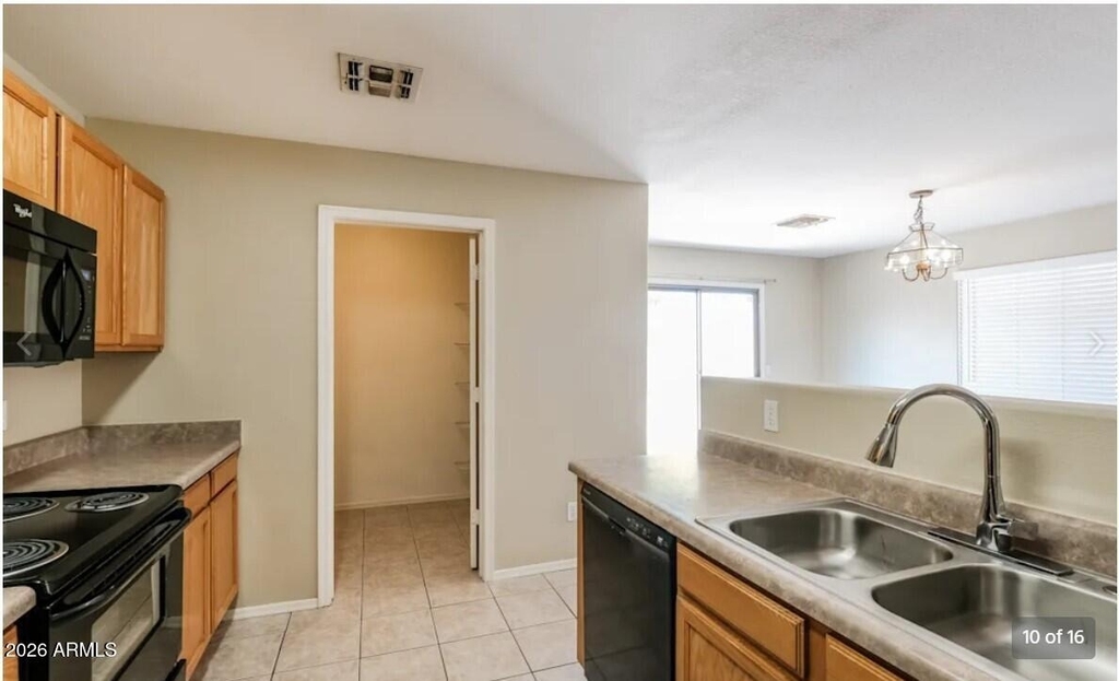 16085 W Adams Street - Photo 8