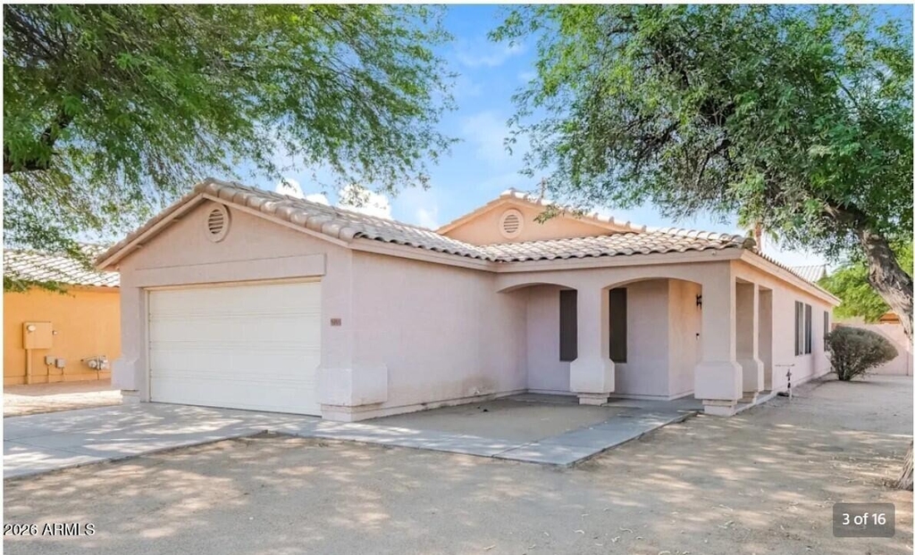 16085 W Adams Street - Photo 1