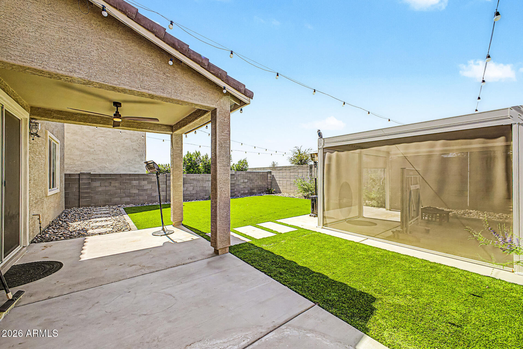 10950 W Beatrice Street - Photo 32