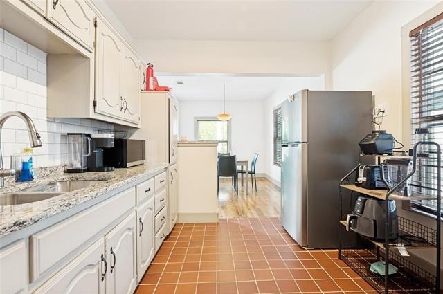 2723 Sharon Street - Photo 10