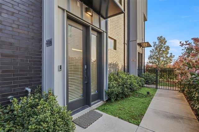 1813 Park Avenue - Photo 0