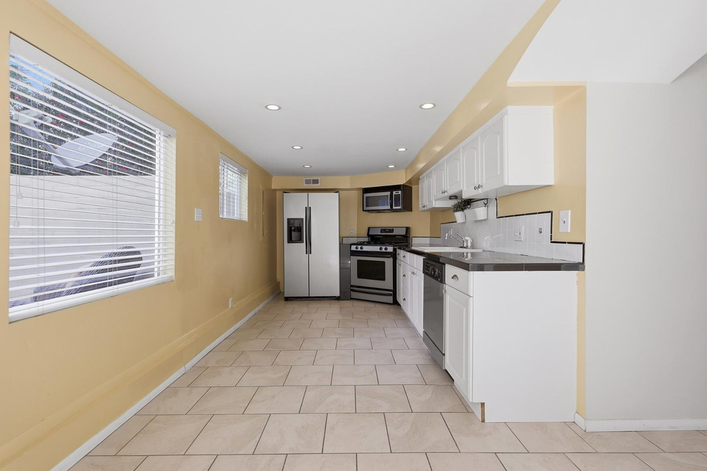326 W Granada Road - Photo 8