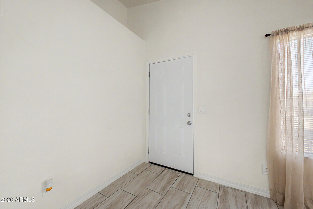8563 W Mission Lane - Photo 3