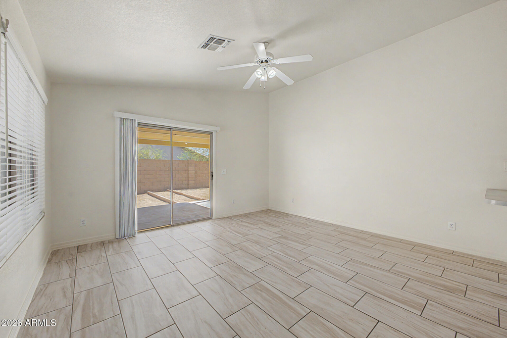 8563 W Mission Lane - Photo 7