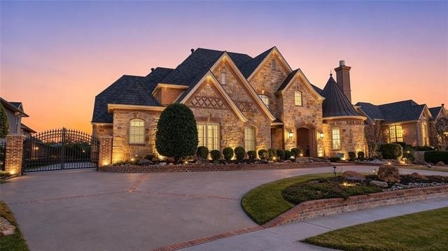 1202 Club House Court - Photo 0