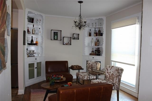 420 E Franklin Street - Photo 2