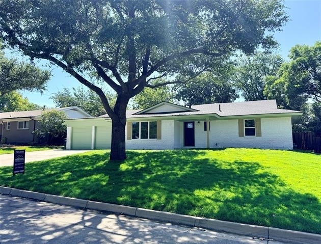 5713 Wessex Avenue - Photo 0