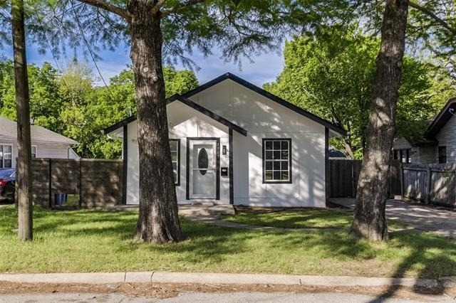 1507 N Preston Street - Photo 0