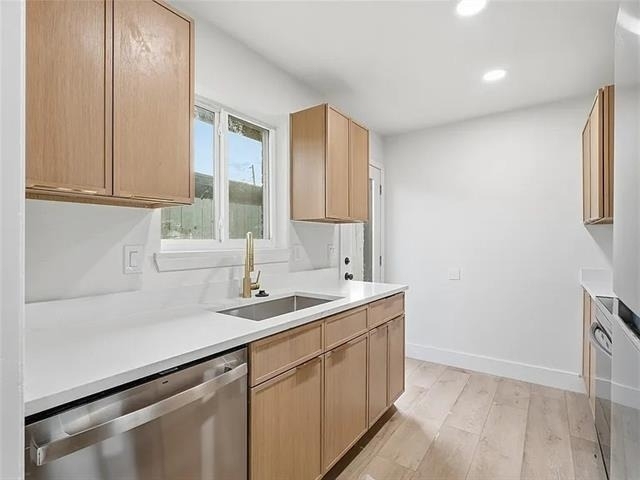 1729 R Avenue - Photo 4