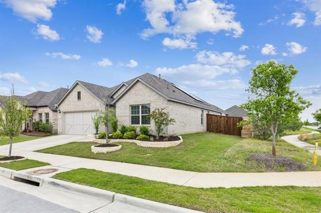 1424 Bellaire Street - Photo 1