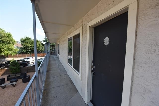 5404 Reiger Avenue - Photo 2